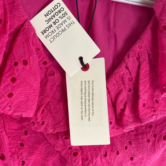 Ted Baker Mazieh Ruffled
Eyelet Top Bright Fuchsia floral embroidery Size 2 NWT - Picture 4 of 12